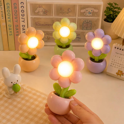 Mini LED Floral Vase Night Light