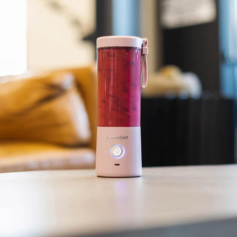 Juicer & Blender With A Rechargeable Battery